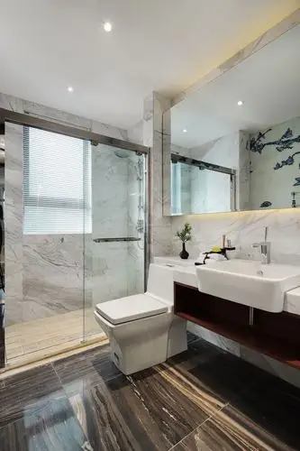 简约新中式卫生间浴室玻璃隔断装修效果图片