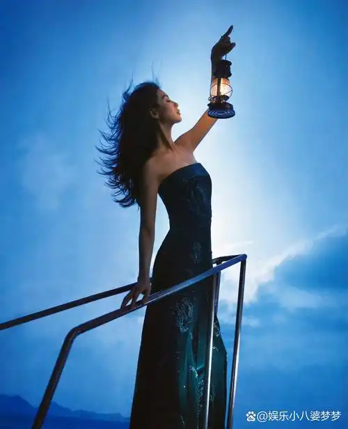 并且诠 刘诗诗最惊艳的图片刘诗诗在海边的照片提灯鱼船上少女摄影