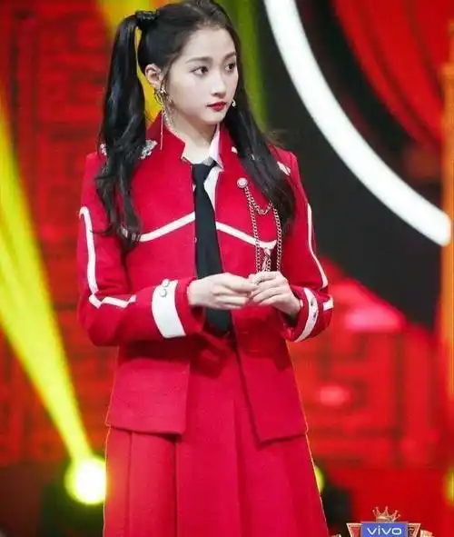 王牌对王牌第五季来袭!关晓彤"宅"家健身忙,华晨宇成最大惊喜