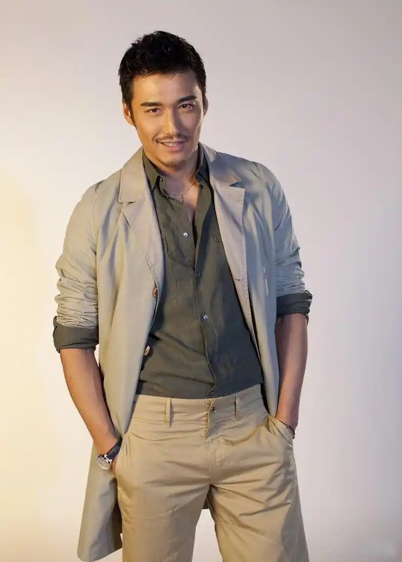 p>胡兵,1971年2月14日出生于浙江省杭州市,中国内地男演员,模特,歌手