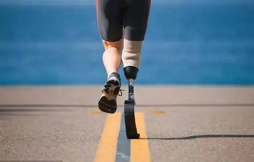 从《摩天营救》看截肢后人生开挂的可能