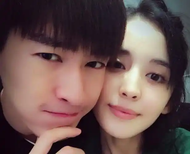 原创古力娜扎私密照屡次被男友曝光一向是清纯人设瞬间崩塌