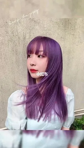 白到发光~想染浅色系的女生们可以试试这个紫灰色头发仙气程度直接