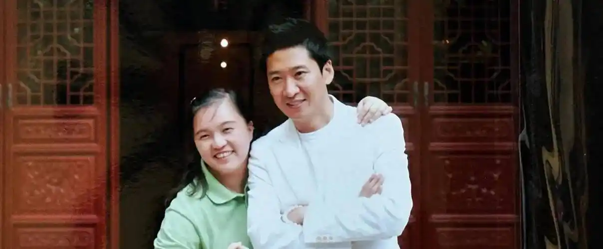 演员周杰悼念去世粉丝:再见吴芝芬,谢谢你来看过我_演出_网友_话剧