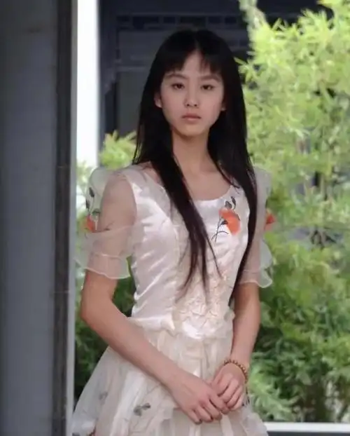 刘诗诗的"上位秘籍":不争不抢,努力敬业,只爱吴奇隆