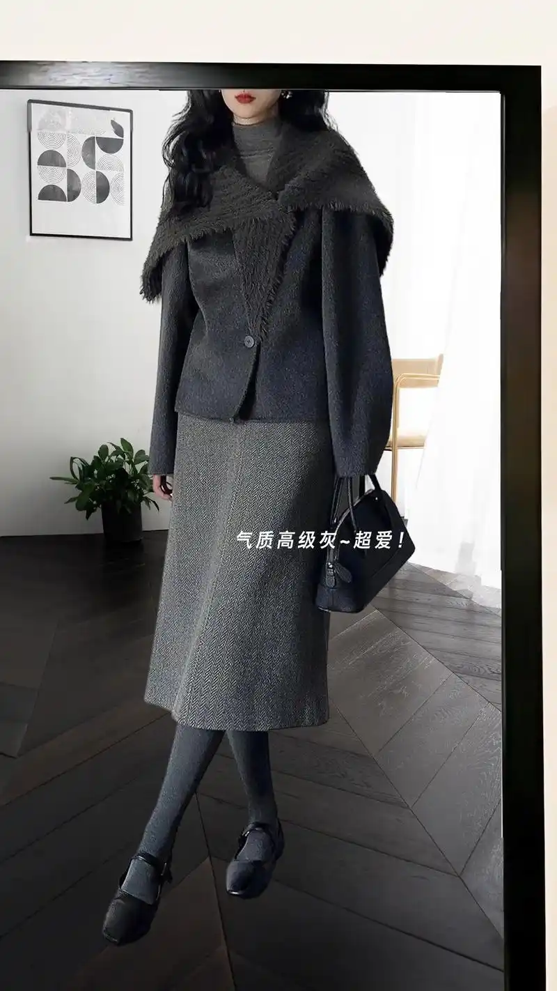 这套搭配好有氛围感～大翻领披肩设计呢子外套  - 抖音