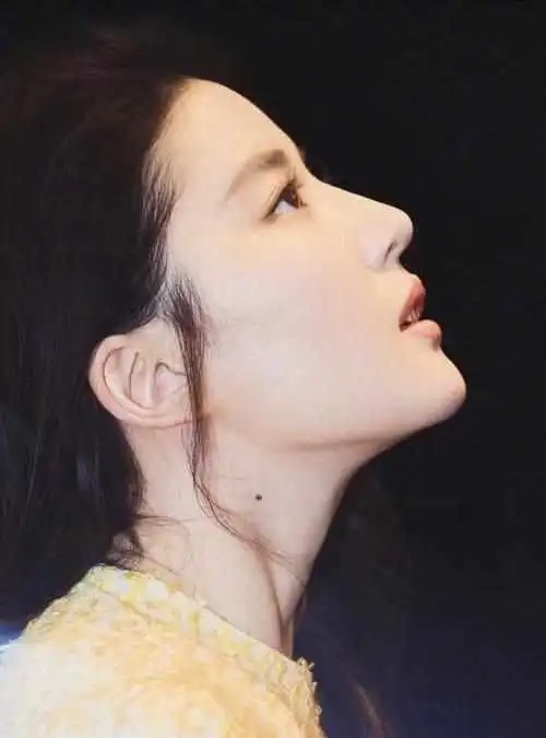 五位拥有高鼻梁的女星直到董洁出现后堪称人偶般的鼻梁