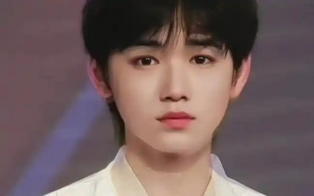 【宋亚轩】少年那逐渐清晰的棱角是他长大的证明