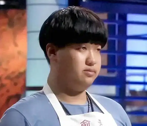 从"上海第一主持人"到沦为全网笑柄,曹可凡终于走到今天这一步