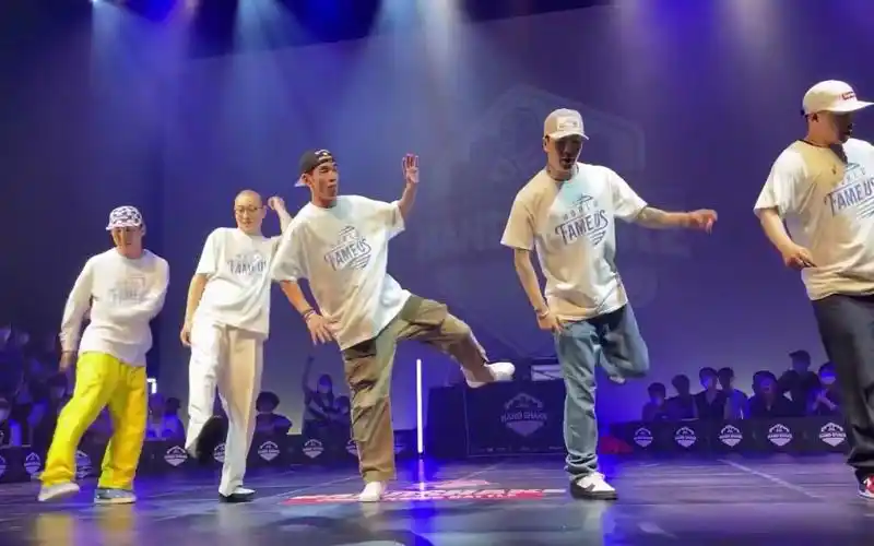 【poping】街舞大赛 群舞popin的确够震的world fame us