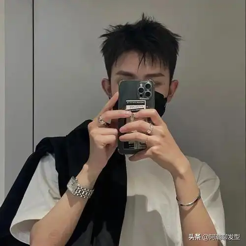 中长发男生发型中长发男生发型推荐