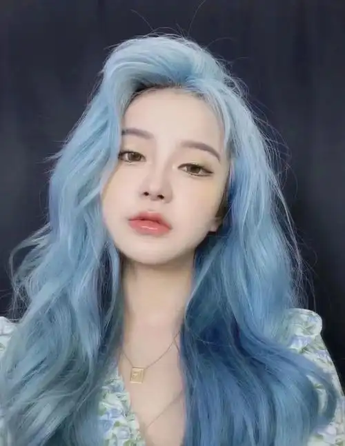 发色~梦幻氛围感冰蓝色