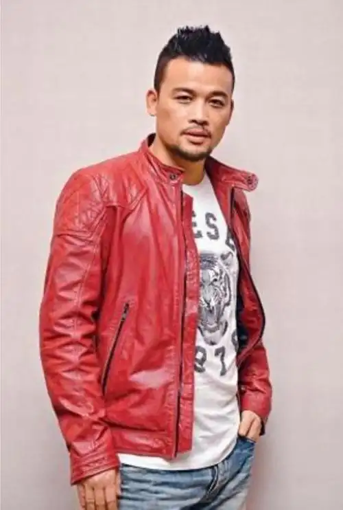 新当老师的陈侠(甄子丹饰),一入职便遇上学校杀校危机,又要面对一众品