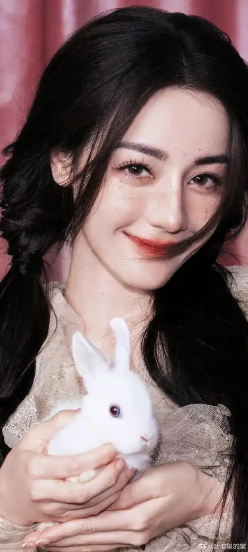 迪丽热巴雀斑妆容