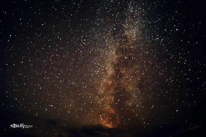 星空,第一次用肉眼看见银河,整个人都震撼了,仿佛所有的时空都消失了