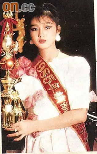 刘德华女友朱丽倩照片