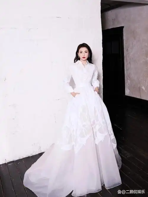 忠于初心向阳而生刘涛获微博之夜年度实力演员荣誉