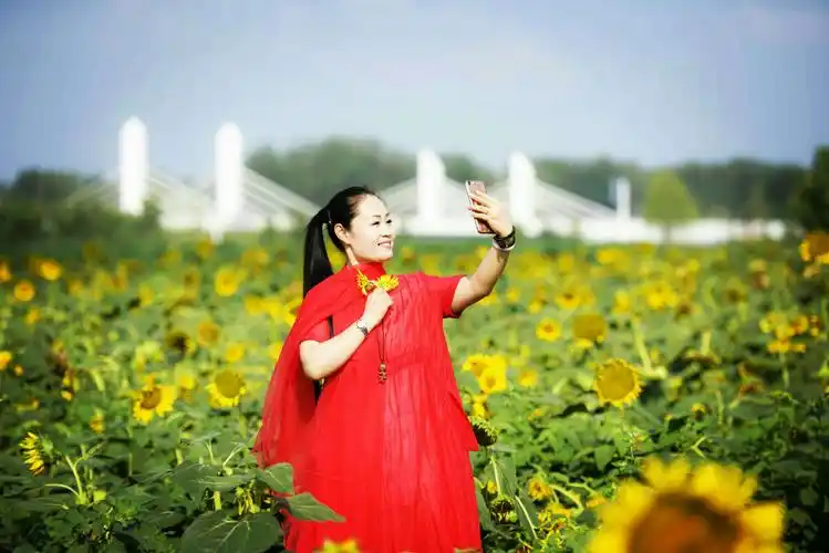 心若向阳处处有光你笑起来真好看