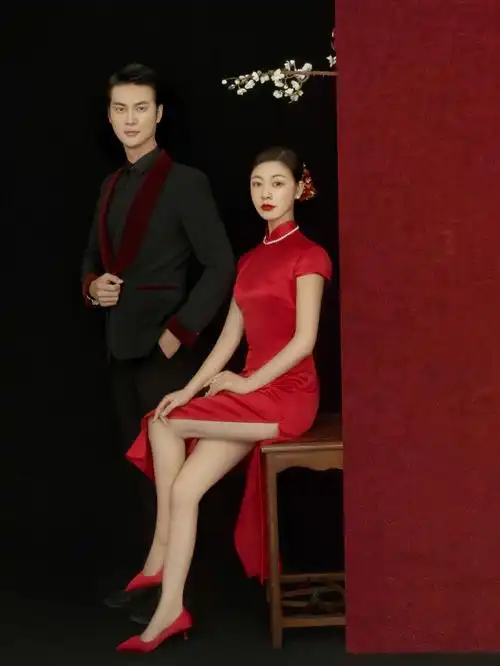 新中式复古红色旗袍婚纱照