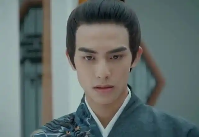 《凤囚凰》不同选择发展出的两个故事,主角人设一个阳光一个腹黑