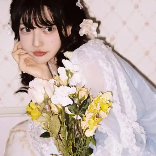 女生头像丨烂大街的爱从来不是爱是腐朽的新鲜感