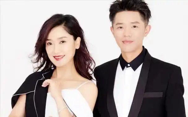 深扒之下才知无论唱多唱少收入永远对半分的凤凰传奇有多聪明