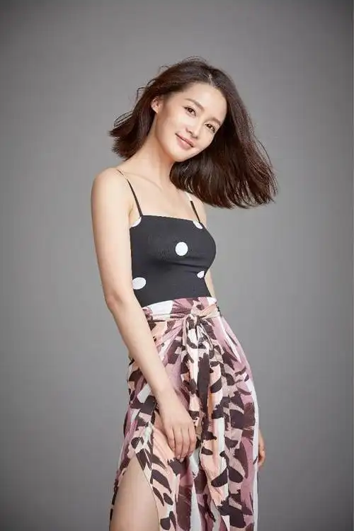 31岁李沁,清纯美丽身材有料,这个女神美得很干净|吴彦祖|美女明星