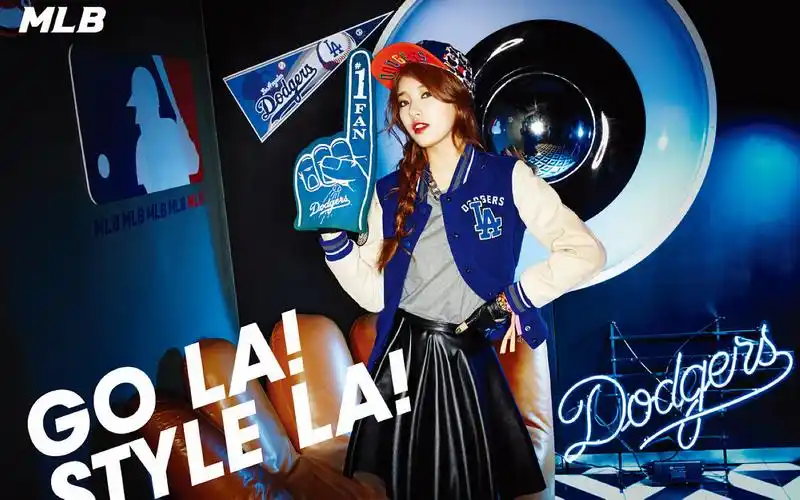 miss a韩国美女组合代言mlb棒球服宽屏壁纸
