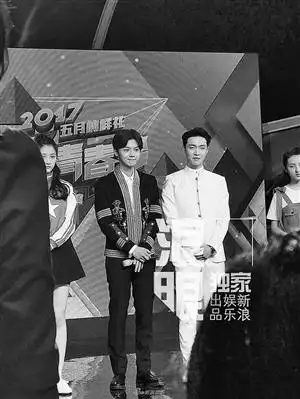 鹿晗和张艺兴终于也同框了