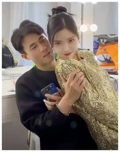 杜淳老婆素颜自信秀出黑眼圈明显却皮肤无瑕网友惊艳