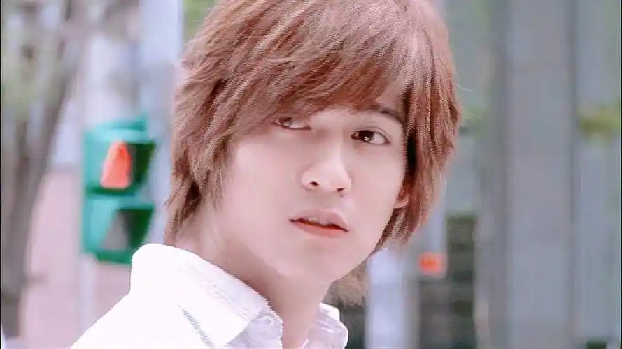 周渝民19岁到40岁的影像变化,"花泽类"也是很多人的初恋男神啊