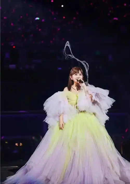 梁静茹演唱会失误引热议登上热搜_嗓音_观众们_挑战