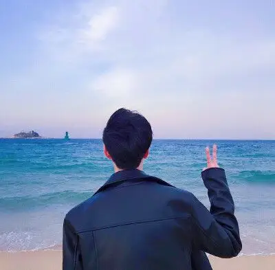 收集   点赞  评论  海边男头 0 5 王恒飞  发布到  噢噢 图片评论 0