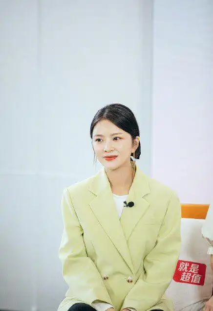 女追男杜淳妻子王灿在节目中透露是自己倒追的杜淳