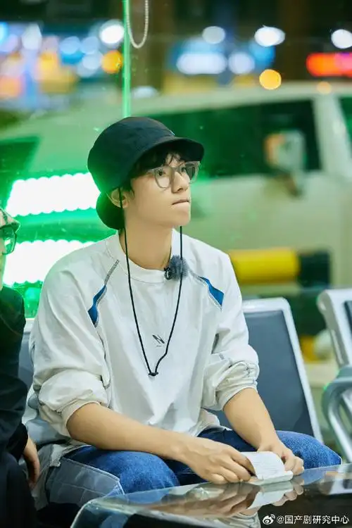 只有胡先煦是童年照