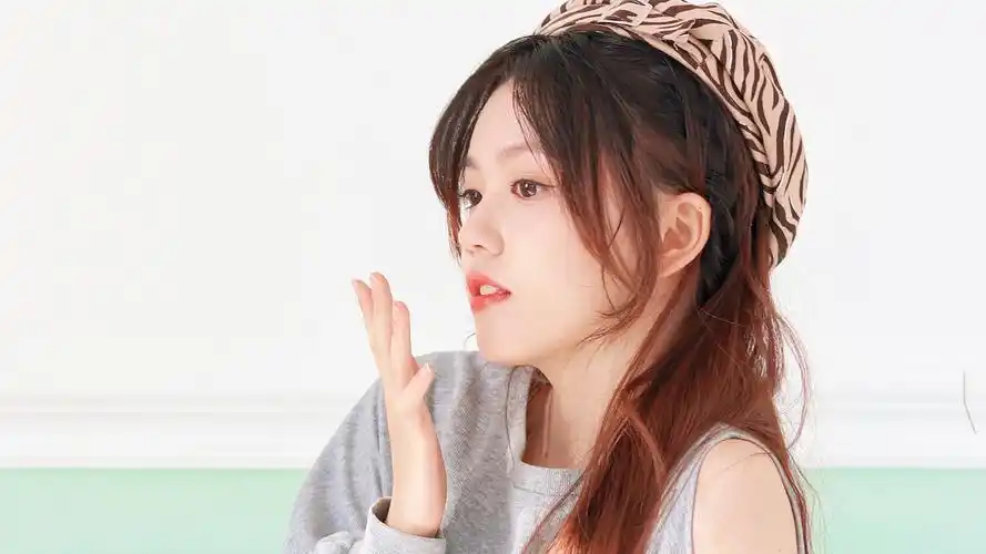 女生超好看的桌面壁纸