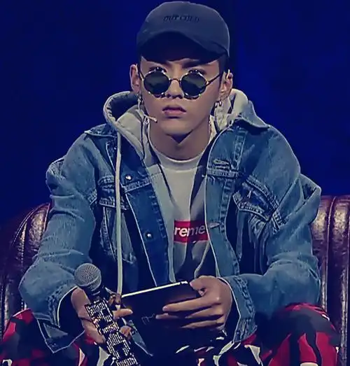 牛仔夹克男_吴亦凡同款中国有嘻哈牛仔衣ulzzang oversize连帽ins牛仔