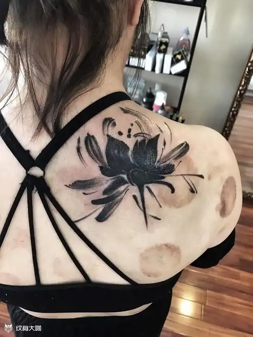 水墨荷花,遮盖作品_纹身图案手稿图片_truman·老池的纹身作品集