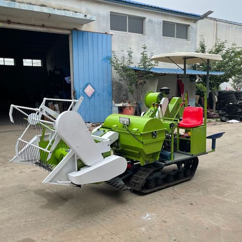 微型小麦联合收割机 乘坐式水稻收割脱粒机 履带式小麦收割机