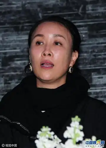 那英夜店捞金 一脸菜色老态尽显(组图)