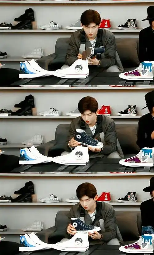 白敬亭录视频晒新鞋,鞋子镜头弥足珍贵,不愧是你沙雕白!