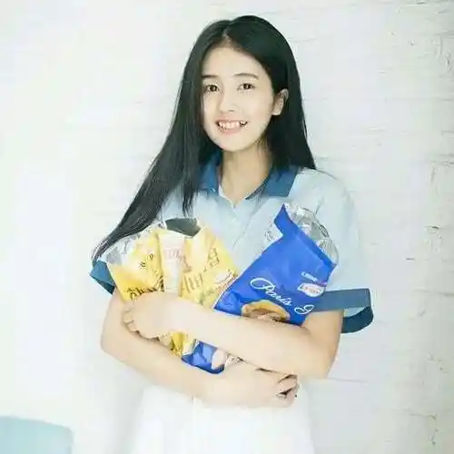 白鹿也是从小美到大,小时候白鹿也曾因出众的美貌,被sm星探所相中!