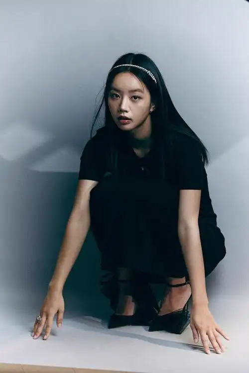 韩国女艺人李惠利最新杂志写真曝光