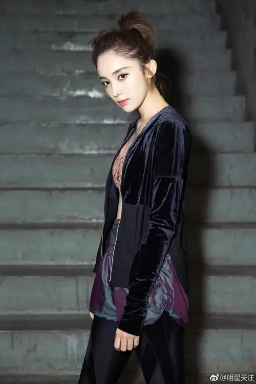 古力娜扎代言后感觉puma颜值都不一般了