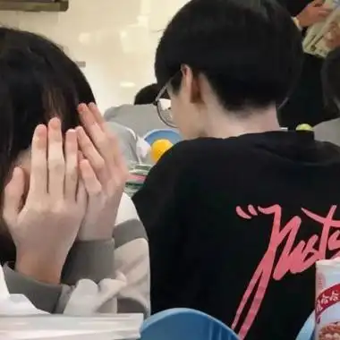 适合00后用的真人学生情侣头像图片