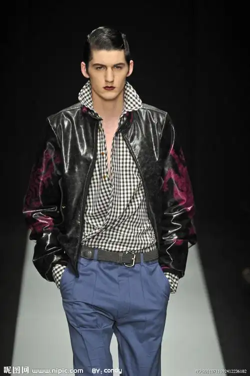 时尚男模 服装画册图片