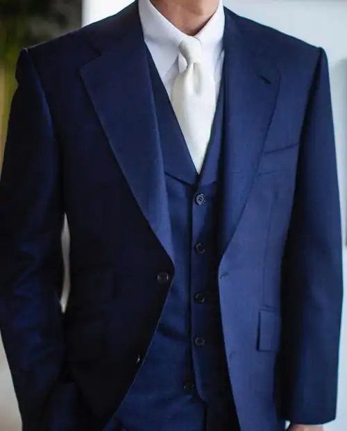 为什么很多精英人士夏天还要穿西装呢?