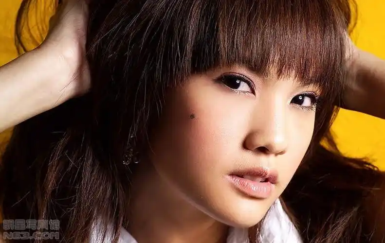 杨丞琳写真图片-自制640x480壁纸.高清大图-明星写真馆n63.com