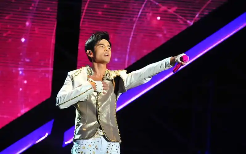 周杰伦2013年9月22日香港演唱会《开不了口》