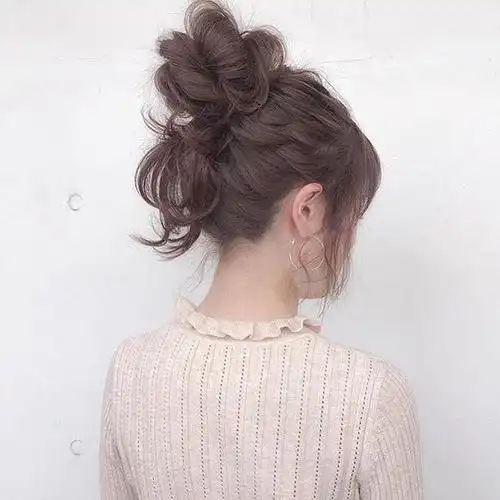 懒人也能扎出简单漂亮头发可以自己扎的简单发型大全片